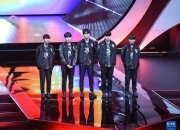 开云棋牌官方-包含BLG鏖战RNG，Caps团战一打五顶尖较量八强赛，强势挺进下一轮的词条