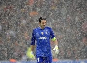 开云棋牌平台-德甲争冠战之夜，本泽马持续制造杀伤，改写联赛格局