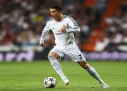 开云棋牌官网-南美铁壁粉碎德甲神话，红军铁闸化身攻城锤—范戴克进攻端无人可挡的战术启示