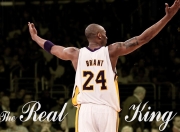 开云棋牌试玩-一记穿越红土与硬地的绝唱，辛纳在ATP总决赛险胜法网，改写网坛唯一性纪录