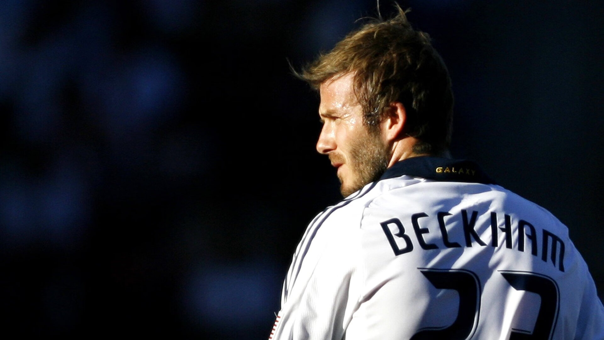 巴黎之夜，苏亚雷斯攻防两端的统治，法国新贵如何击碎皇马神话